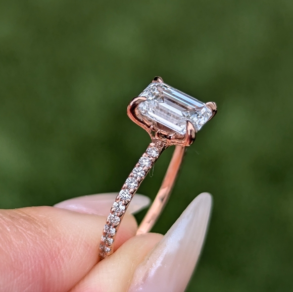 14 Karat Solid Rose Gold Emerald Lab Diamond Engagement Ring - Picture 3 of 7